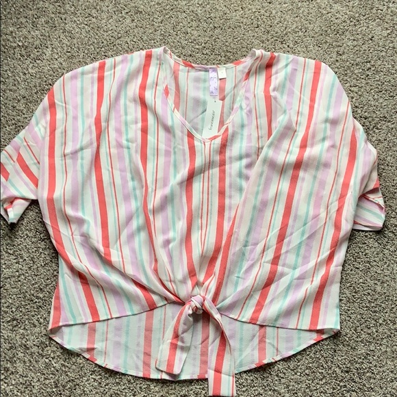 NWT Francesca’s Blouse - Picture 1 of 2